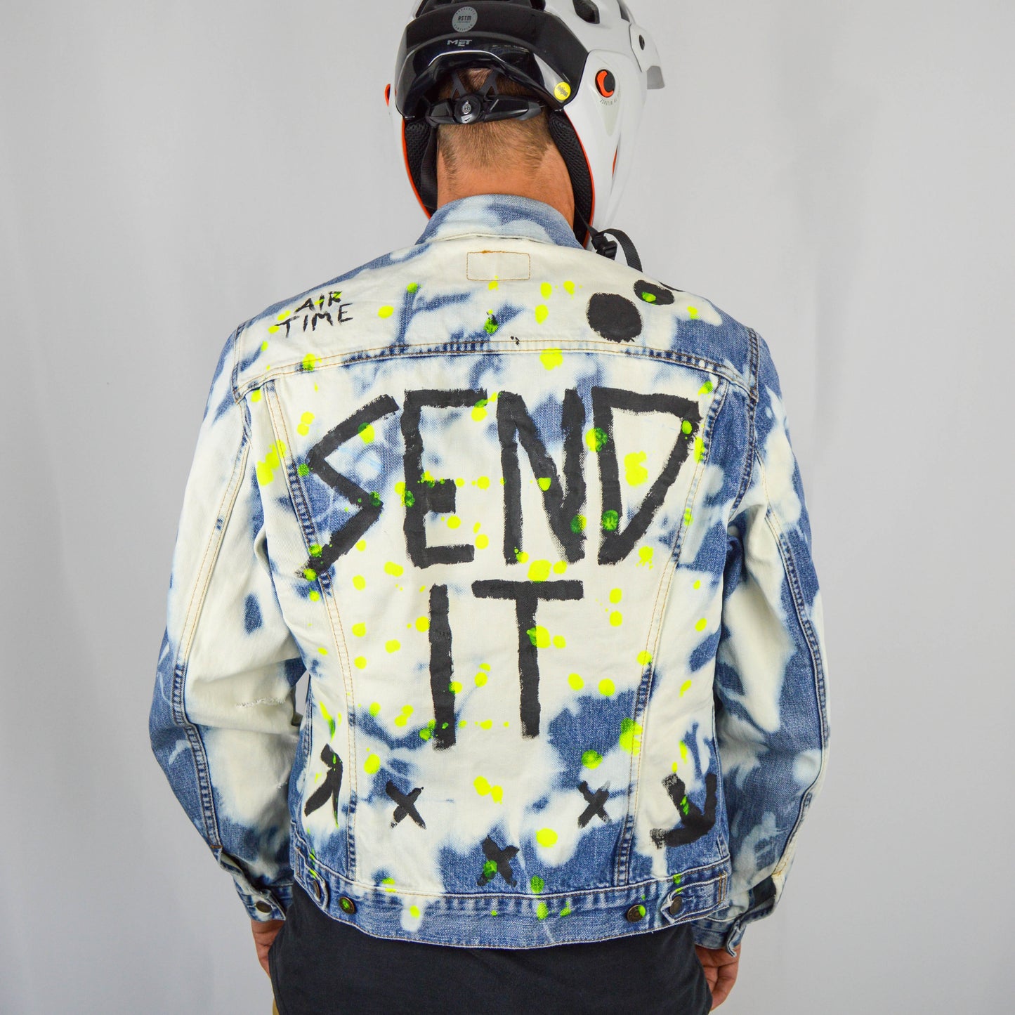 UNISEX Reworked SEND IT Levis denim Jacket.